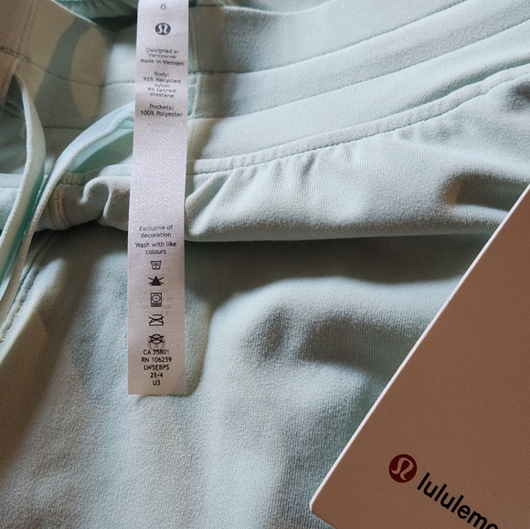 Lululemon High rise jogger - Picture 3 of 6